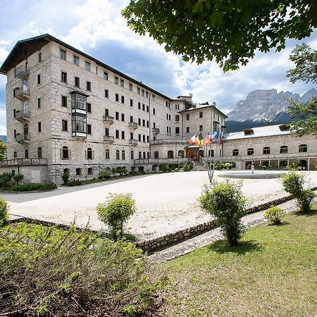 Th Borca Di Cadore - Park Hotel Des Dolomites Bagian luar foto