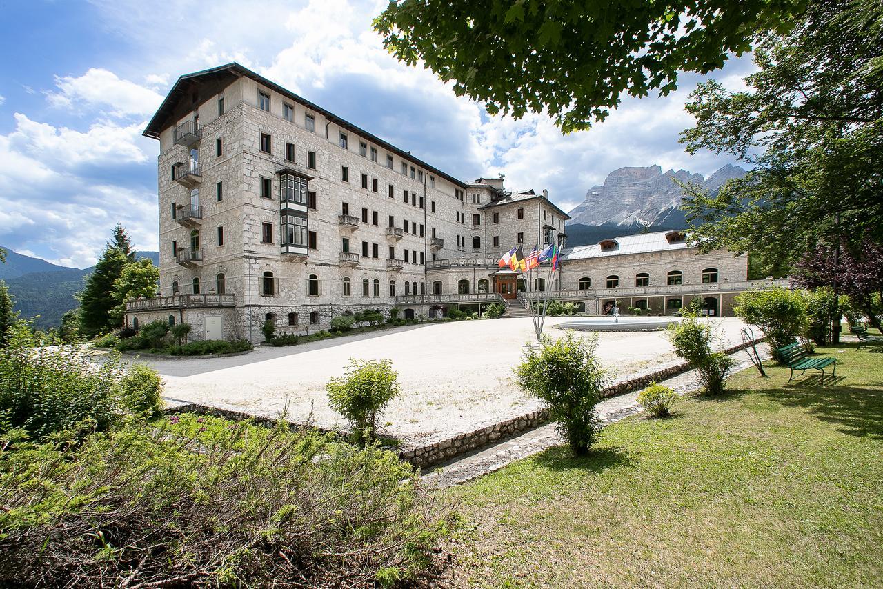 Th Borca Di Cadore - Park Hotel Des Dolomites Bagian luar foto