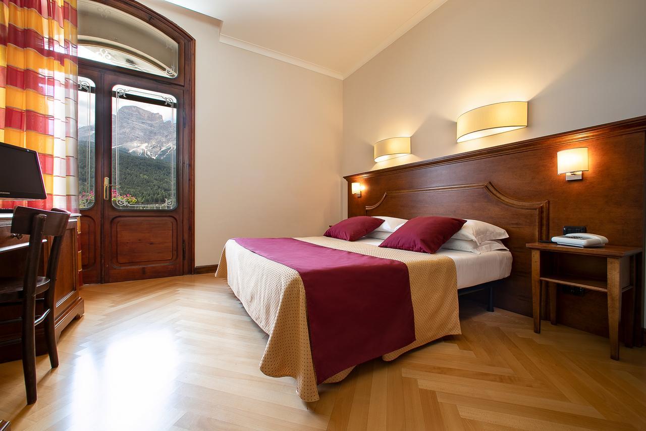 Th Borca Di Cadore - Park Hotel Des Dolomites Bagian luar foto